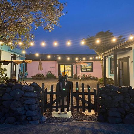 Lefthander Guesthouse Jeju Dış mekan fotoğraf