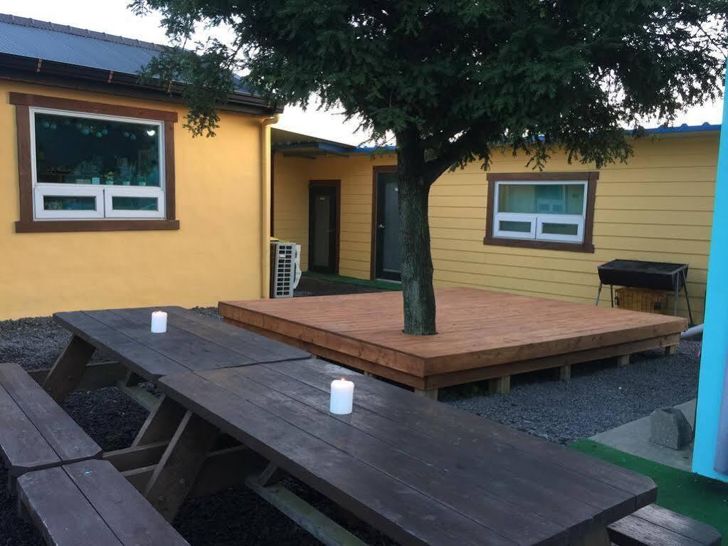 Lefthander Guesthouse Jeju Dış mekan fotoğraf
